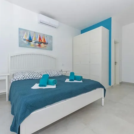 Dante With Sea View & Private Pool