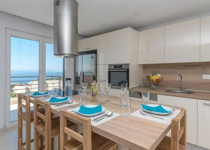 Будинок відпочинку Dante With Sea View & Private Pool *