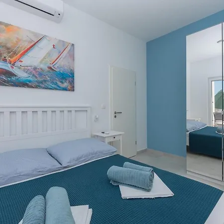 Nyaraló Dante With Sea View & Private Pool Makarska