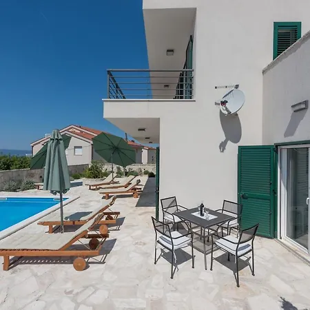 Dante With Sea View & Private Pool Tatil Evi