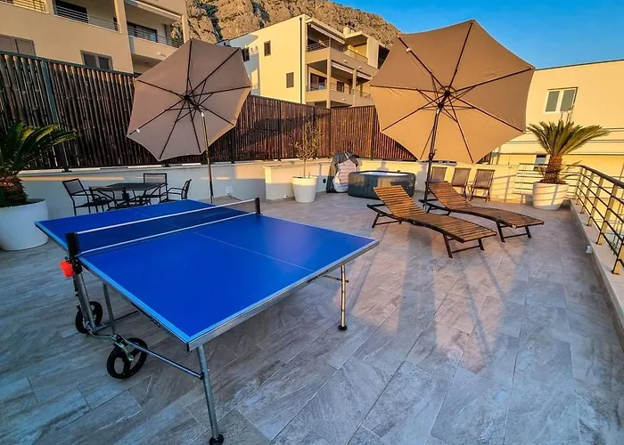 Dante With Sea View & Private Pool * Makarska