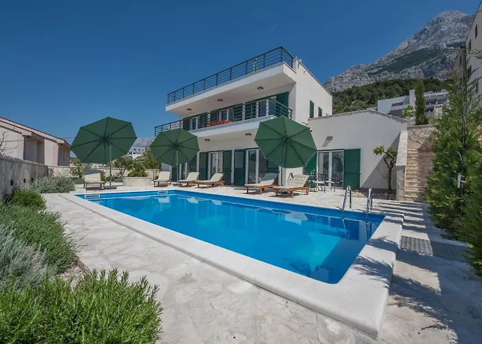 Dante With Sea View & Private Pool * Makarska